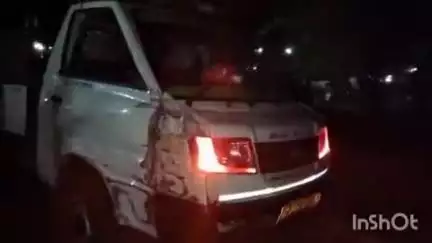 निवास: निवास में हिट एंड रन: अज्ञात ट्रक ने बाइक, पिकअप और पुलिस वाहन को मारी टक्कर, एक घायल, पुलिस वाहन क्षतिग्रस्त