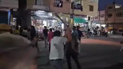 हनुमानगढ़: जंक्शन की भट्टा कॉलोनी में युवक को पीटने के मामले में आक्रोशित वार्डवासियों ने बस डिपो के बाहर किया चक्का जाम