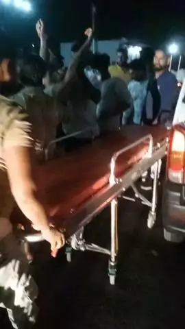 मवाना: मवाना के फलावदा रोड पर अनियंत्रित टेंपो चालक ने बाइक सवार युवकों को टक्कर मारी, दुर्घटना में तीन युवक घायल