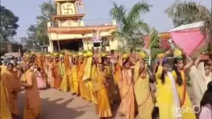 बरघाट: ग्राम खुर्सीपार में 9 कुंडीय गायत्री महायज्ञ के आयोजन पर निकली कलश शोभायात्रा, श्रद्धालु हुए शामिल