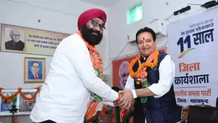 बसना: महासमुंद जिले के भाजपा कार्यालय में कार्यशाला में बसना विधायक संपत अग्रवाल का आह्वान, ग्रामीण भारत की तस्वीर बदलने का