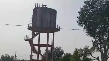करकेली: जनपद मुख्यालय करकेली मे नलजल योजना बन्द,ग्रामीणो को पानी के लिए हो रही दिक्कत,जिम्मेदारो ने झाड़ा पल्ला
#jansamasya