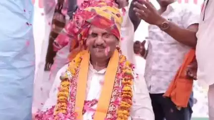 राजगढ़: राजगढ़ विधायक अमर सिंह यादव के जन्मदिन पर भाजपा कार्यकर्ताओं ने दी बधाई