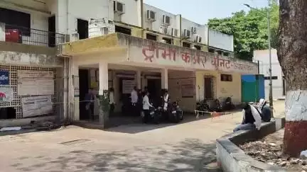 अमरावती: अकोला वाय पॉइंटवर भीषण अपघात, ट्रक-ओमनी कारची जोरदार धडक; पती-पत्नी ठार, चार मुले जखमी