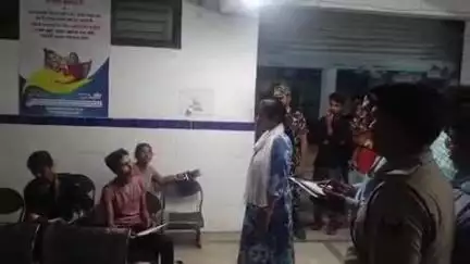 हाजीपुर: वैशाली DM ने अचानक सदर अस्पताल पहुंचकर किया निरीक्षण