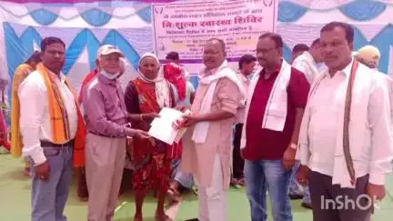 बिछिया: मवई के भीमडोंगरी में नि:शुल्क स्वास्थ्य शिविर, 20 गंभीर मरीज़ रायपुर भेजे गए