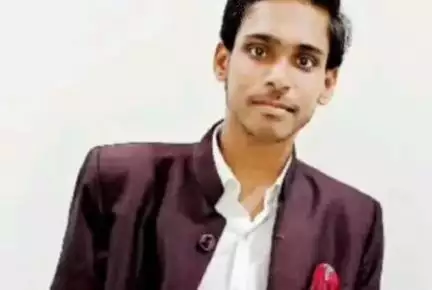 कानपुर: सेन पश्चिम पारा में गुटखा थूकने के दौरान युवक दूसरी मंजिल से गिरा, डॉक्टरों ने किया मृत घोषित