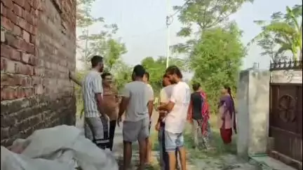 ਧਾਰ ਕਲਾਂ: ਪਠਾਨਕੋਟ ਦੇ ਪਿੰਡ ਘੋਹ ਵਿਖੇ ਬਿਜਲੀ ਦੀ ਸਮੱਸਿਆ ਨੂੰ ਲੈ ਕੇ ਪਿੰਡ ਵਾਸੀਆਂ ਨੇ ਬਿਜਲੀ ਬੋਰਡ ਖਿਲਾਫ ਕੀਤਾ ਜੰਮ ਕੇ ਰੋਸ਼ ਪ੍ਰਦਰਸ਼ਨ#Jansamasya