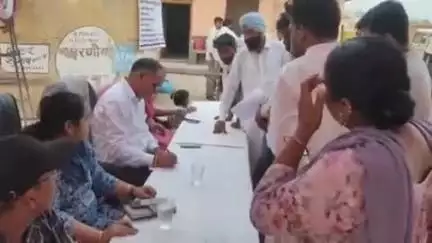 रायसिंहनगर: रायसिंह नगर के मालसर में रात्रि चौपाल का आयोजन, विभिन्न विभागों के अधिकारी रहे मौजूद