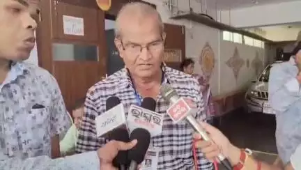 ପୁରୀ ମ୍ୟୁନିସିପାଲଟି: ଶ୍ରୀମନ୍ଦିରରେ ମିଳିଲାନି ମହାପ୍ରଭୁଙ୍କ ଦର୍ଶନ । ବଡ଼ ଠାକୁରଙ୍କ ବଡ଼ ଦେଉଳରୁ ନିରାଶ ଫେରିଲେ ଦିବ୍ୟାଙ୍ଗ ଭକ୍ତ ଏବେ ବରିଷ୍ଠ ନାଗରିକ ବାପା l