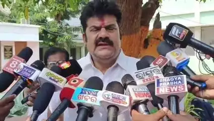 ଛତ୍ରପୁର: ଗୋଳନ୍ଥରା ନାବାଳିକା ଦୁଷ୍କର୍ମ ଘଟଣା, ବ୍ରହ୍ମପୁରରେ ପ୍ରତିକ୍ରିୟା ରଖିଲେ ପୂର୍ବତନ ବିଧାୟକ ଓ ପୂର୍ବତନ ସାଂସଦ