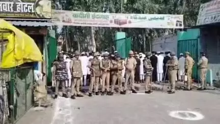 बहेड़ी: बहेड़ी में जोशो-खरोश के साथ मनाई गई ईद, नमाज के बाद अमन-शांति के लिए की गई दुआएं, सुरक्षा के कड़े इंतज़ाम