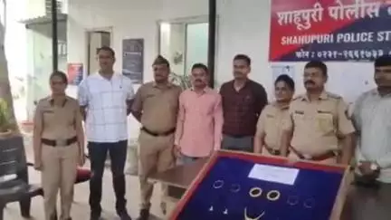 करवीर: शाहूपुरी पोलिसांनी साईक्स एक्सटेंशन येथील दोन चोरीचे गुन्हे उघड करून 10 लाख रु सोन्याचे दागिने केले जप्त ; दोघेजण अटकेत