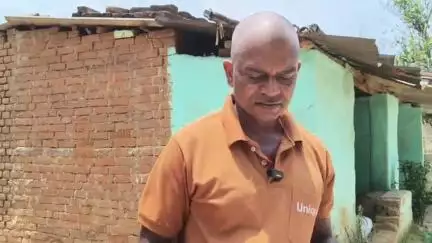 लोहरदगा: नारी महतो महला में अज्ञात चोर ने मोटरसाइकिल की चोरी की, किसको थाना में रिपोर्ट दर्ज कराई गई