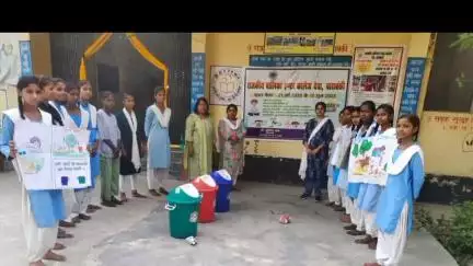 नवाबगंज: जीआईसी बालिका इंटर कॉलेज में समर कैंप के दौरान आयोजित हुआ स्वच्छता और कचरा प्रबंधन कार्यक्रम