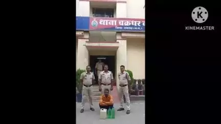 रायगढ़: जामगांव कोलाईबहाल में रहने वाले व्यक्ति से 10 लीटर महुआ शराब जब्त