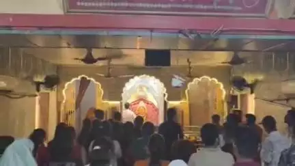 खंडवा नगर: खंडवा के भवानी माता मंदिर में माता भवानी की भव्य आरती की गई
