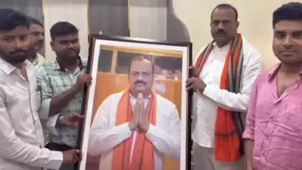 ବରଗଡ: ଗୋବିନ୍ଦପାଲି ସ୍ଥିତ ବିଧାୟକଙ୍କ କାର୍ଯ୍ୟାଳୟରେ ଅନୁଷ୍ଠିତ ହେଲା ଜନତା ଦରବାର କାର୍ଯ୍ୟକ୍ରମ