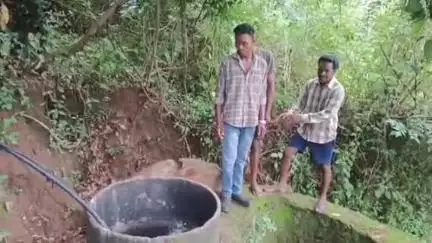 త్రాగునీటిలో చనిపోయిన కుక్క కలేబరు అస్వస్థకు గురైన స్థానికులు..