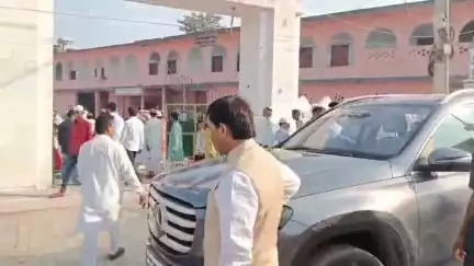 सुपौल: भाजपा के राष्ट्रीय प्रवक्ता शहनवाज हुसैन ने बकरीद की नमाज अदा की, मुल्क की तरक्की के लिए दुआ करने की अपील की