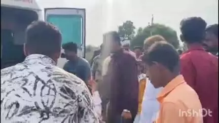 पारोळा: म्हसवे फाट्याजवळ मोटरसायकलला अज्ञात वाहनाची धडक, अपघातात तिघे जण जखमी