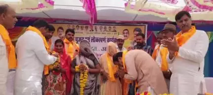 खाचरौद: विधायक डॉ. तेजबहादुर सिंह चौहान ने ग्राम लोहचितारा में अग्निवीर जवान का सम्मान किया