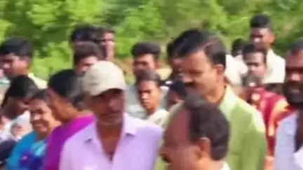 ఘనంగా ప్రారంభమైన చంద్రన్న పల్లెపండుగ...రూరల్లో స్థానిక ప్రజలతో కలసి  అభివృద్ధి పనులను ప్రారంభించిన ఎమ్మెల్యే శ్రీధర్