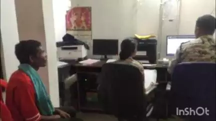 माकड़ी: बरकई गांव की गुम 2 महिलाओं को रिपोर्ट के चंद घंटों में फरसगांव पुलिस ने दस्तयाब कर उनके पतियों को सुपुर्द किया