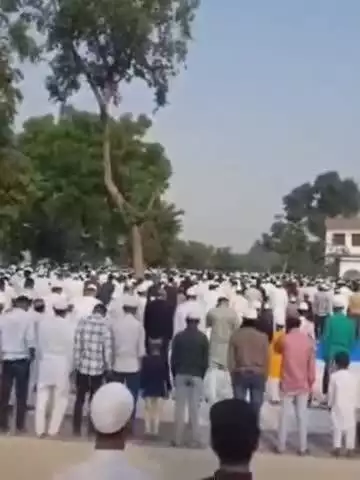 नवाबगंज: बंकी नगर पंचायत में ईद-उल-अज़हा की धूम, नमाज के बाद अमन, भाईचारे और कुर्बानी का पैगाम