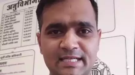 खातेगांव: एसडीओ आदित्य तिवारी ने केंद्र सरकार की राहवीर योजना के बारे में जानकारी दी