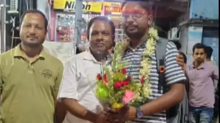 গোয়ালপোখর ২: ওবিসি-এ শ্রেণিতে পশ্চিমবঙ্গ রাজস্ব পরিষেবা এর জেনারেল মেরিট লিস্টে ১১৪তম স্থান অর্জন করেছে কহানিয়া গ্রামের ওয়াসিম আকরম