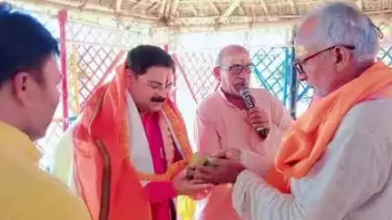 भोरे: सिसई में राम विवाह के साथ 9 दिवसीय श्री राम कथा महायज्ञ सम्पन्न, वैदिक मंत्रोचार के बीच मूर्ति प्रतिष्ठा हुई