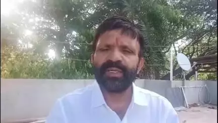 ಧಾರವಾಡ: ಕಾಲ್ತುಳಿತ ಪ್ರಕರಣ; ನೈತಿಕ ಹೊಣೆ ಹೊತ್ತು ಸಿಎಂ, ಡಿಸಿಎಂ ರಾಜೀನಾಮೆ ನೀಡಲಿ: ನಗರದಲ್ಲಿ ಬಿಜೆಪಿ ಮುಖಂಡ ಮೋಹನ್ ರಾಮದುರ್ಗ
