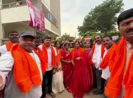 దేవరకద్ర: మదిగట్ల గ్రామంలో బోనాల పండుగ ఉత్సవాలలో పాల్గొన్న దేవరకద్ర నియోజకవర్గ ఎమ్మెల్యే మధుసూదన్ రెడ్డి దంపతులు