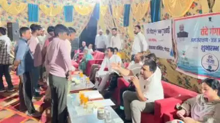हनुमानगढ़: टोपरिया ग्राम पंचायत में रात्रि चौपाल का आयोजन, जिला कलेक्टर ने सुनी आमजन की समस्याएं