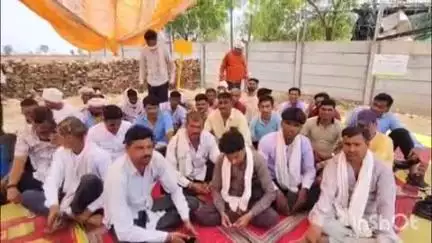 विजयपुर: सिक्योरिटी गार्ड्स अनिश्चितकालीन हड़ताल पर, रिन्यू ग्लोबल कंपनी पर लगे गंभीर आरोप