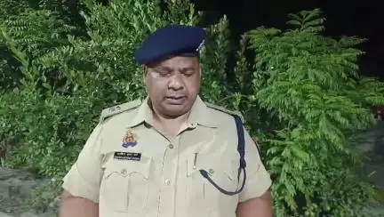 बरहज: उधोपुर निवासी व्यक्ति ने खुद का गला काटा, ASP ने दी जानकारी