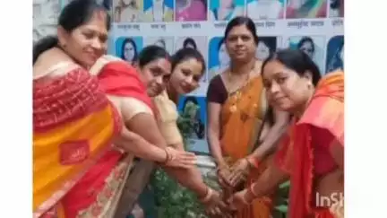डौण्डीलोहारा: पर्यावरण संरक्षण की दिशा में एक कदम: शिव संस्कारधाम महिला समिति द्वारा किया गया वृक्षारोपण