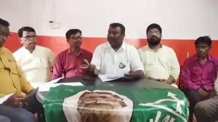 कसमार: गिरीडीह सांसद सीपी चौधरी द्वारा गोमिया विधायक की अवहेलना पर झामुमो कार्यकर्ताओं में आक्रोश
