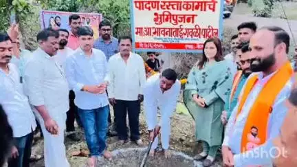 वाशिम: केनवड व कळमगव्हाण येथे पांदन रस्त्याच्या कामाचे आ. भावनाताई गवळी यांच्या हस्ते भूमिपूजन संपन्न