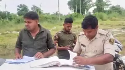 भोरे: लखराव के बगीचे में श्मशान घाट के पास बोरे में मिली युवती की लाश, शिनाख्त नहीं, पुलिस जांच में जुटी