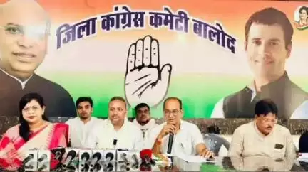 बालोद: पीसीसी सचिव विपिन मिश्रा बालोद पहुंचे, कहा- युक्तियुक्तकरण से गरीब बच्चों का स्कूल बंद होगा, जल्द करेंगे आंदोलन