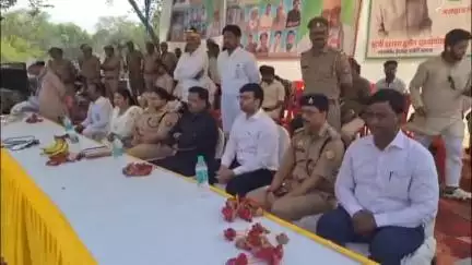 गौरीगंज: गौरीगंज के जिलाधिकारी ने मुस्लिम समुदाय को दी शुभकामनाएं, कड़ी सुरक्षा में सम्पन्न हुई बकरीद की नमाज