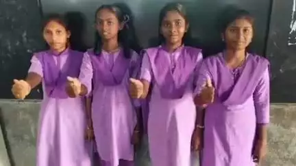 దర్శి: నేషనల్ మీన్స్ కం మెరిట్ స్కాలర్షిప్ ఎంపికైన లక్కవరం ప్రభుత్వ పాఠశాల విద్యార్థినీలు