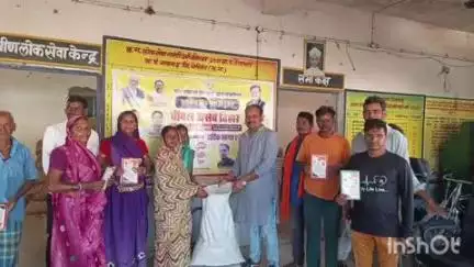 बेरला: बेमेतरा जिला के विभिन्न गांवों में चावल उत्सव तिहार का आयोजन, हितग्राहियों को दिया गया 3 महीने का एकमुश्त चावल