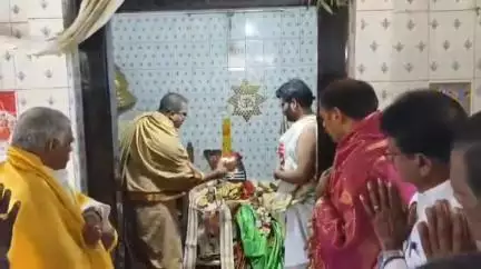 చిల్లంగిలో లక్ష్మీనారాయణ స్వామి విగ్రహ ప్రతిష్ఠ మహోత్సవంలో పాల్గొన్న ఎమ్మెల్యే జ్యోతుల నెహ్రూ
