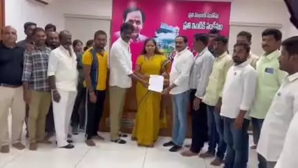 నిజామాబాద్ సౌత్: ఆర్ గ్యారంటీలతో ప్రజలను, ఉద్యోగులకు ఆశపెట్టి కాంగ్రెస్ ప్రభుత్వం మోసం చేసింది: నగరంలో TEJ సమీక్షలో ఎమ్మెల్సీ కవిత