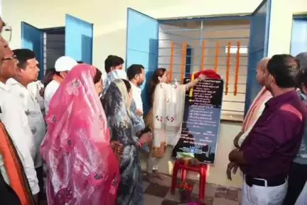 पंडरिया: ग्राम बाघमुड़ा में लाखों रुपयों की लागत से निर्मित किसान कुटीर का लोकार्पण विधायक भावना बोहरा ने किया