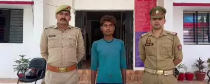 शाहजहांपुर थाना से रामूऊ दक्षिणी तमंचे के साथ युवक गिरफ्तार पुलिस ने भेजा जेल