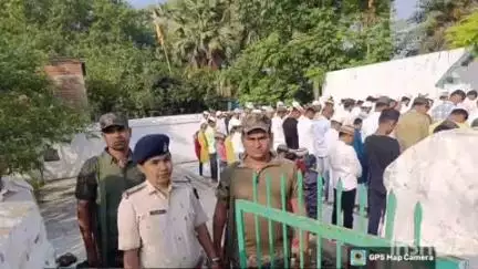 अतरी: बकरीद पर्व को लेकर अतरी थाना क्षेत्र में पुलिस प्रशासन अलर्ट पर रहा